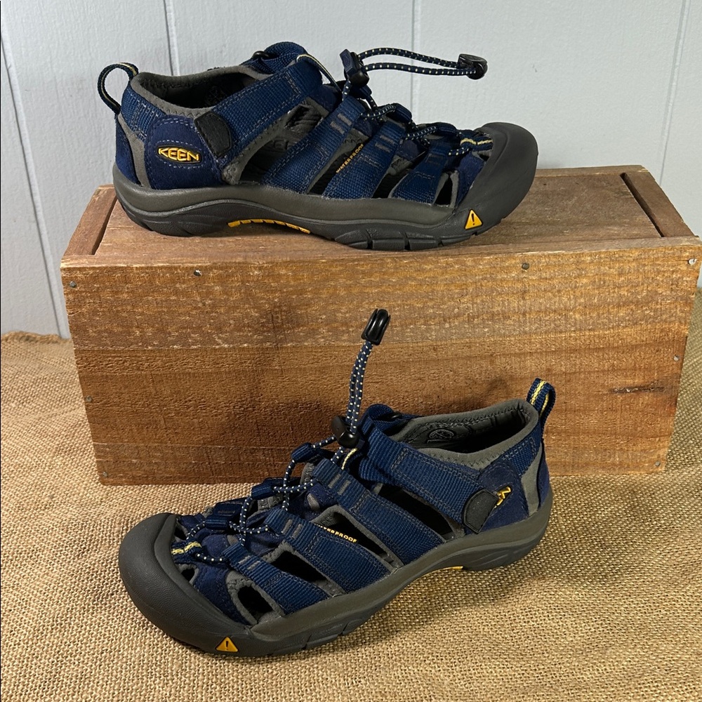 Keen Kids Midnight Blue and Black Adventure Sandals